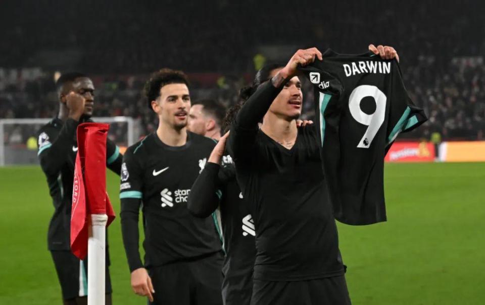 记者：邓卓翔尚未与三镇有进一步沟通，三镇目前也没换帅消息