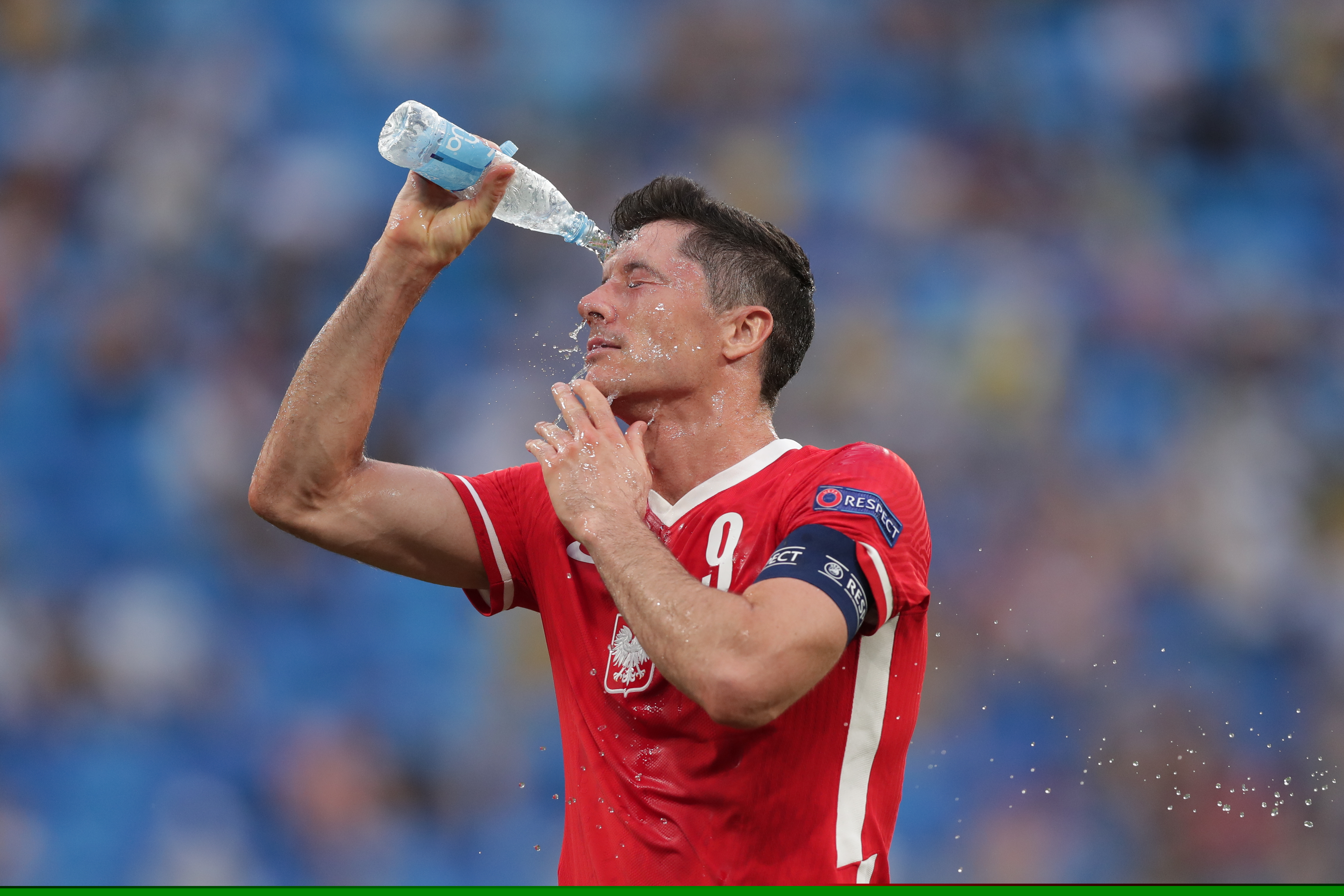 有能！鬼木达日职联8次夺冠，成首位带不同球队夺冠的主帅