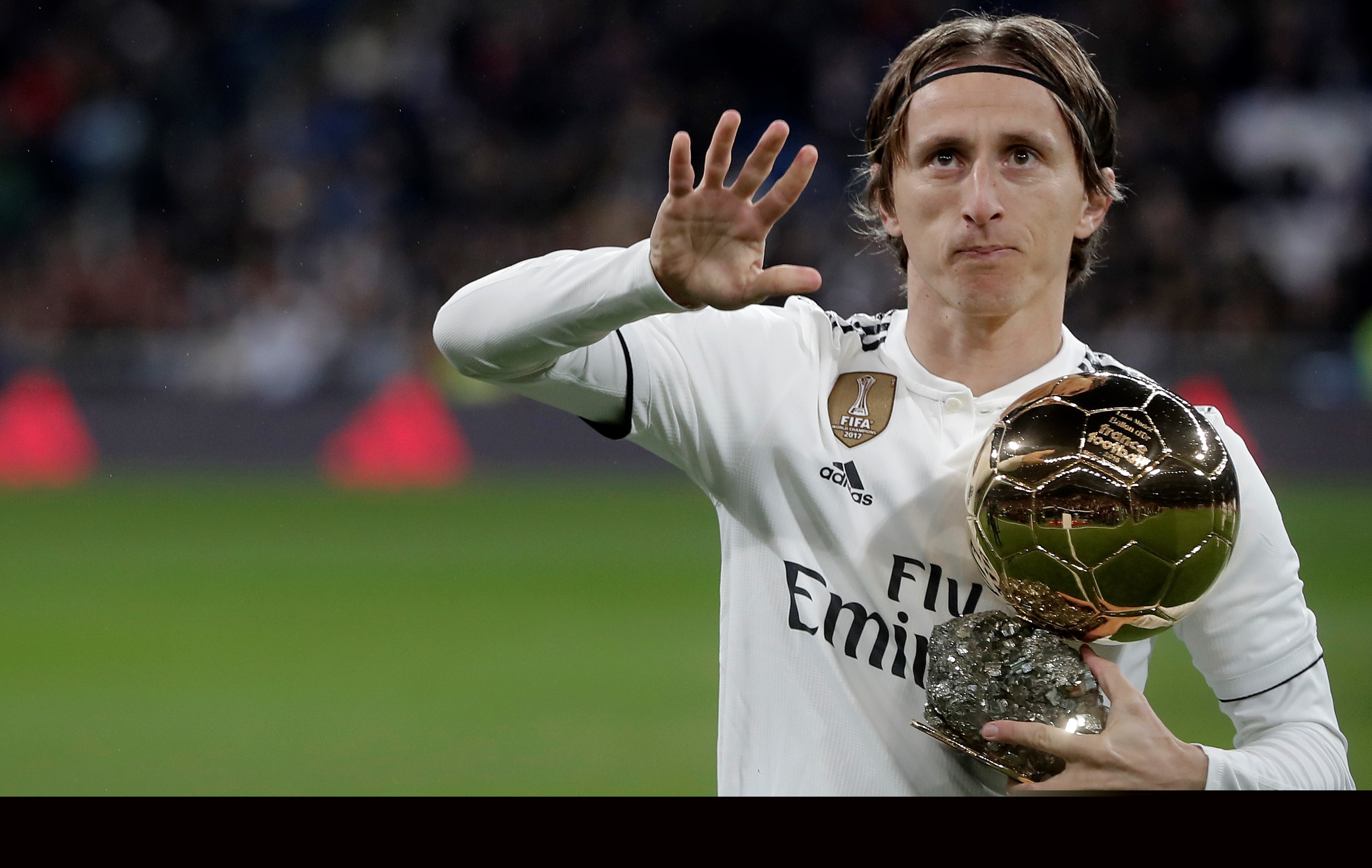 意甲媒体透露：米兰罗马寻锋目标不重合，米兰在关注佩莱格里诺，罗马想要齐尔克泽